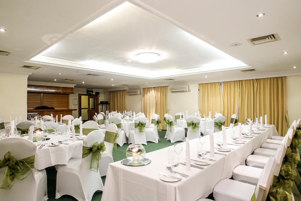Swallow Churchgate Hotel Харлоу Екстериор снимка
