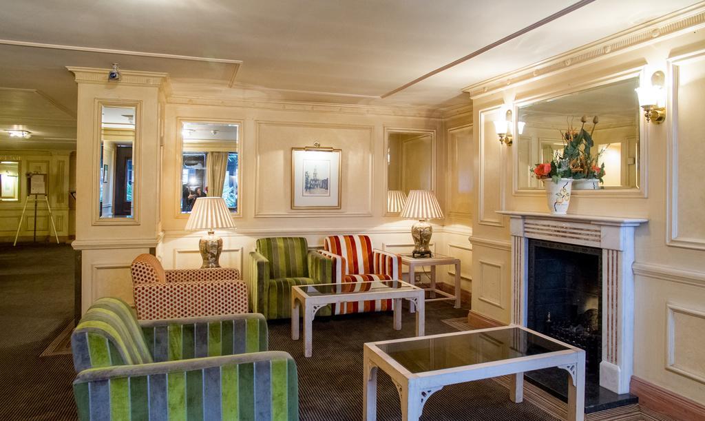 Swallow Churchgate Hotel Харлоу Екстериор снимка
