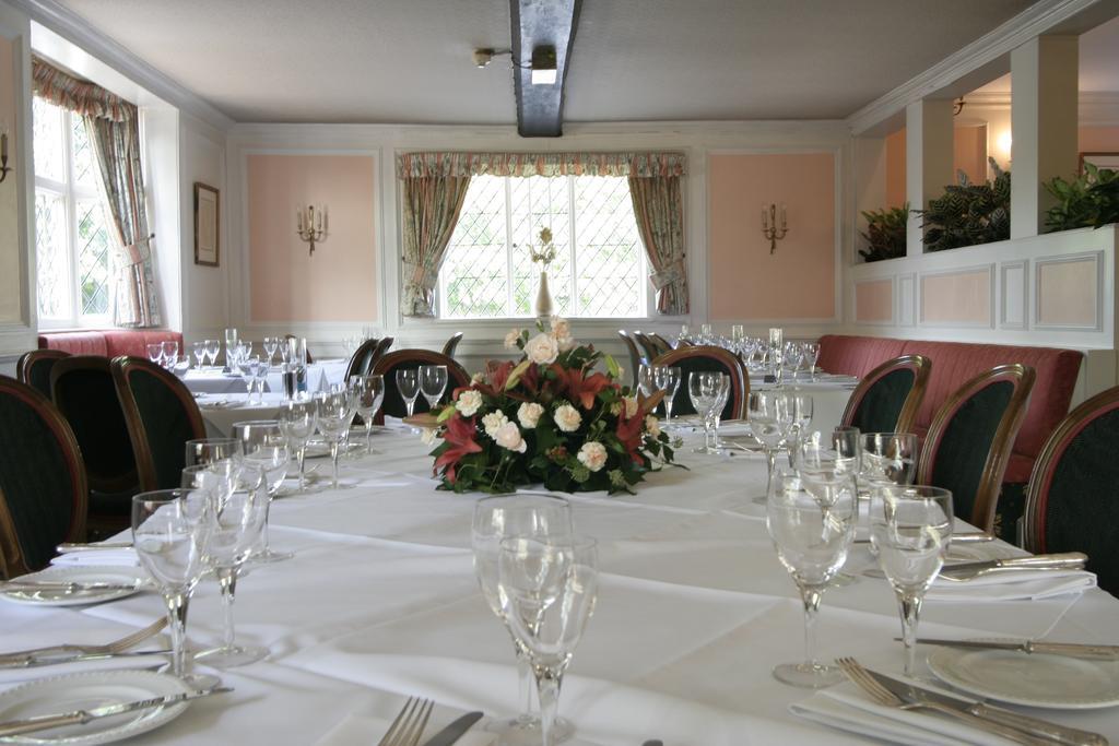 Swallow Churchgate Hotel Харлоу Екстериор снимка
