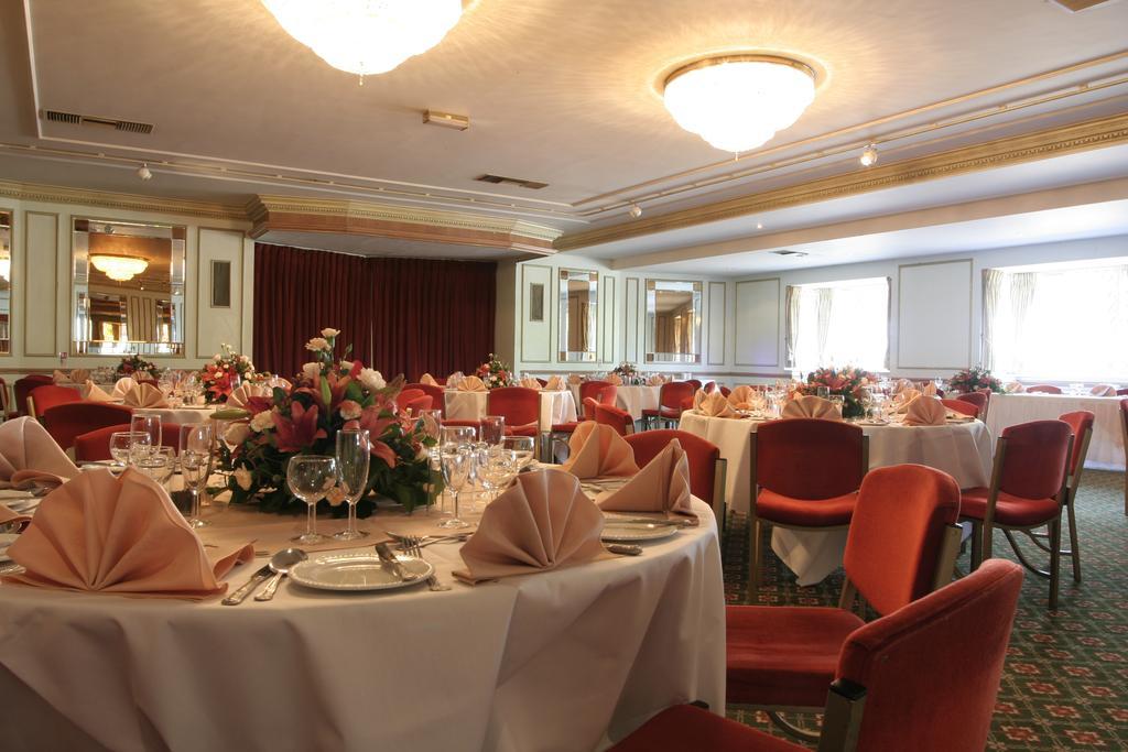 Swallow Churchgate Hotel Харлоу Екстериор снимка